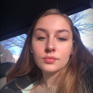 Meet your Posher, Abby